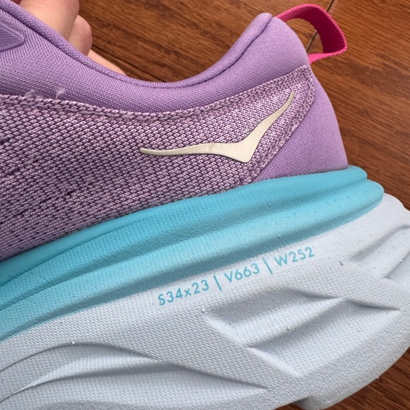 Hoka Sneakers Size 6.5 NWOT Bondi 8 Chalk Violet/Pastel Lilac - Picture 10 of 12
